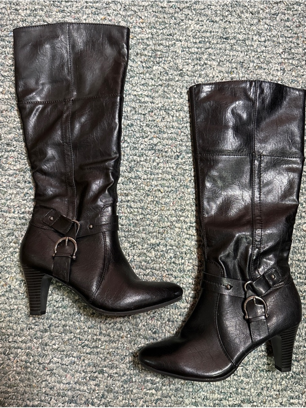 EUC Vintage Y2K Knee High Buckle Strap Heeled Leather Boots - Black